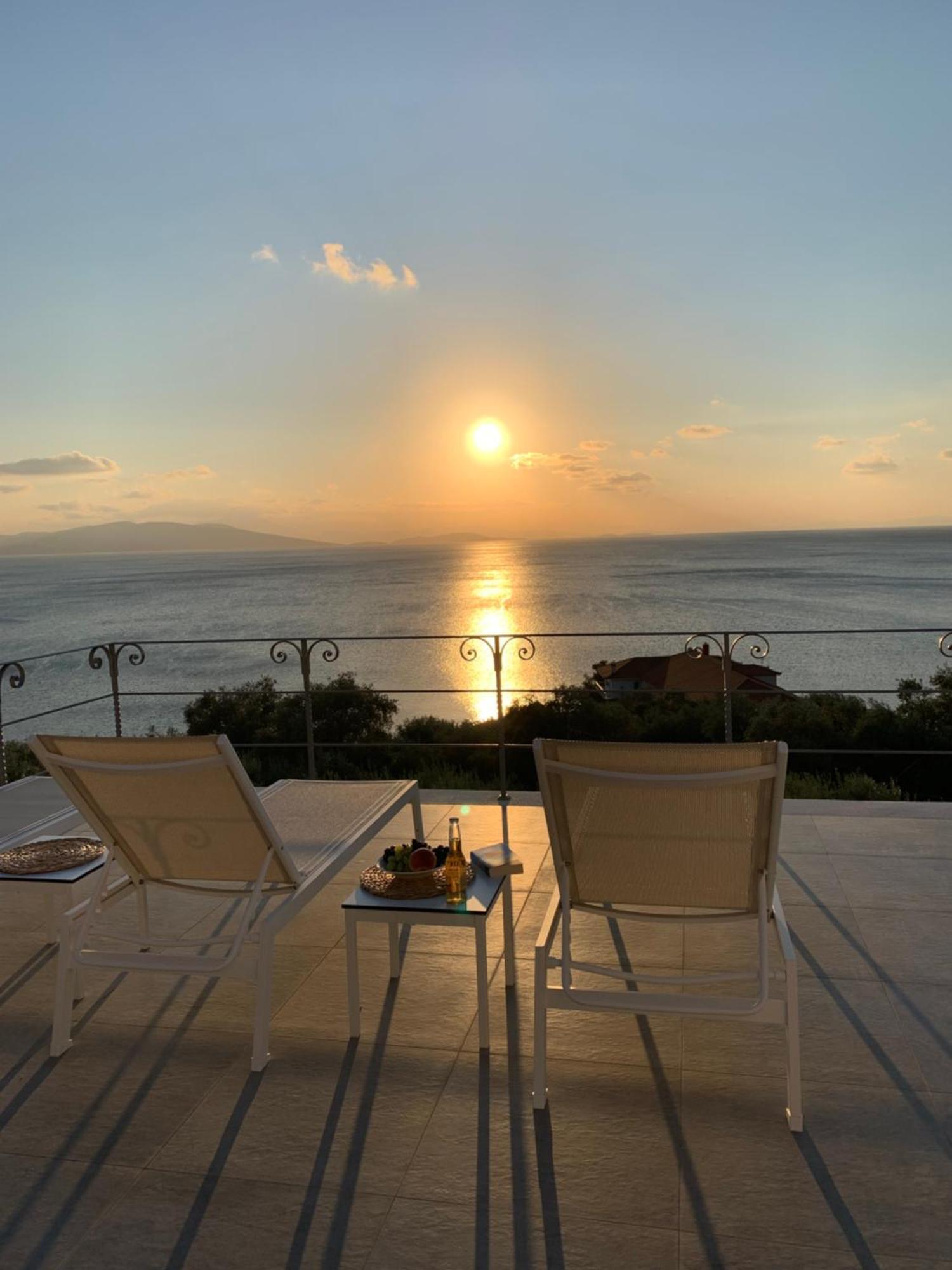 Luxury Apartments La Villa (Adults Only) Khórto Dış mekan fotoğraf