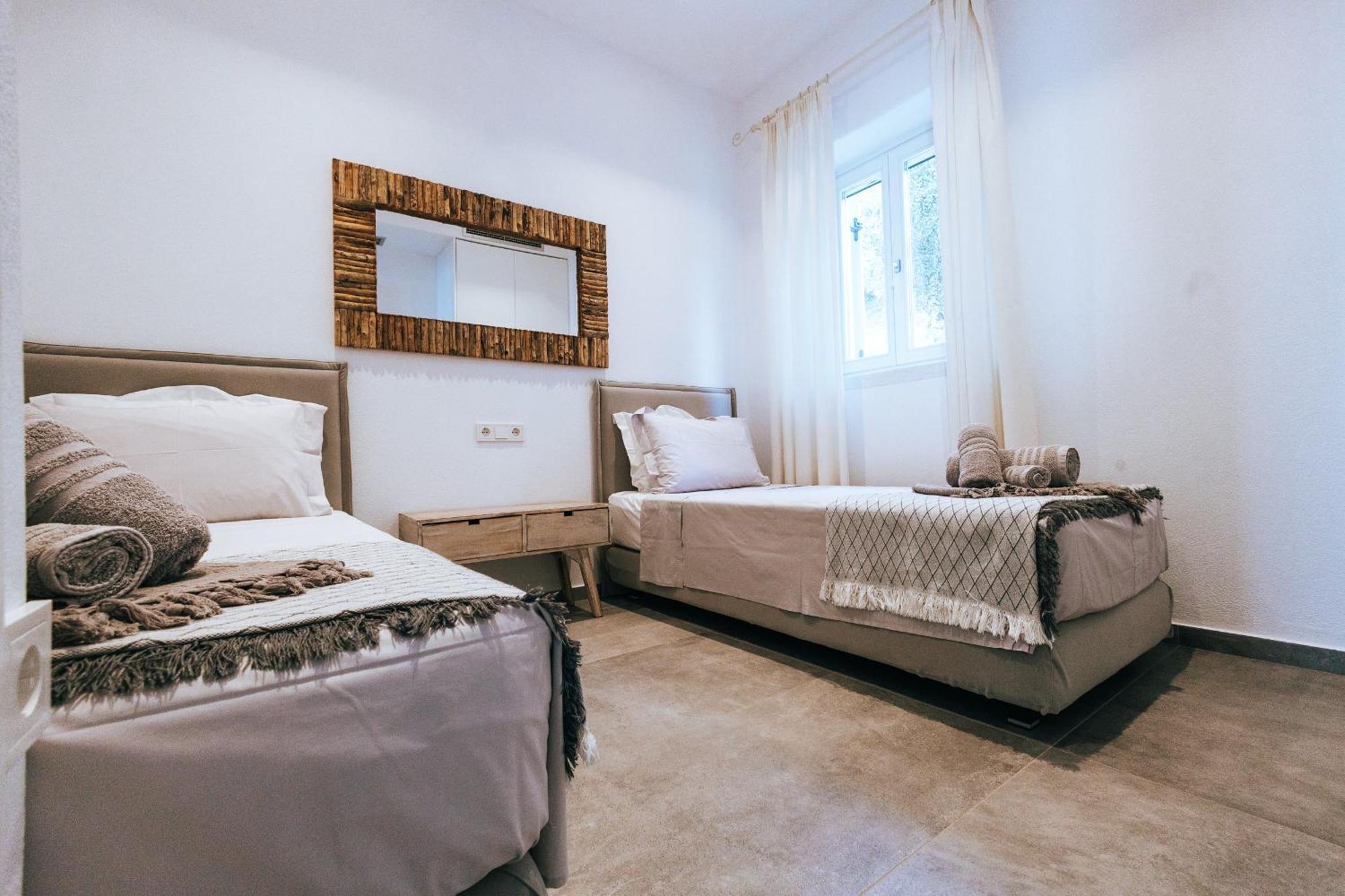 Luxury Apartments La Villa (Adults Only) Khórto Dış mekan fotoğraf