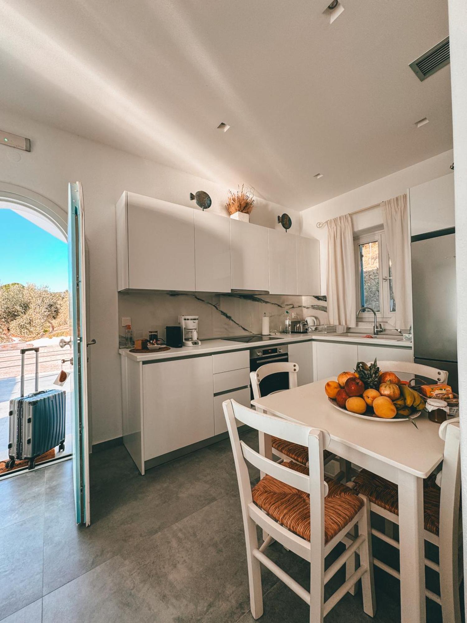 Luxury Apartments La Villa (Adults Only) Khórto Dış mekan fotoğraf